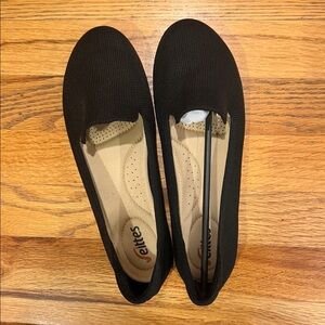 Women's Black Flats Wide Width
